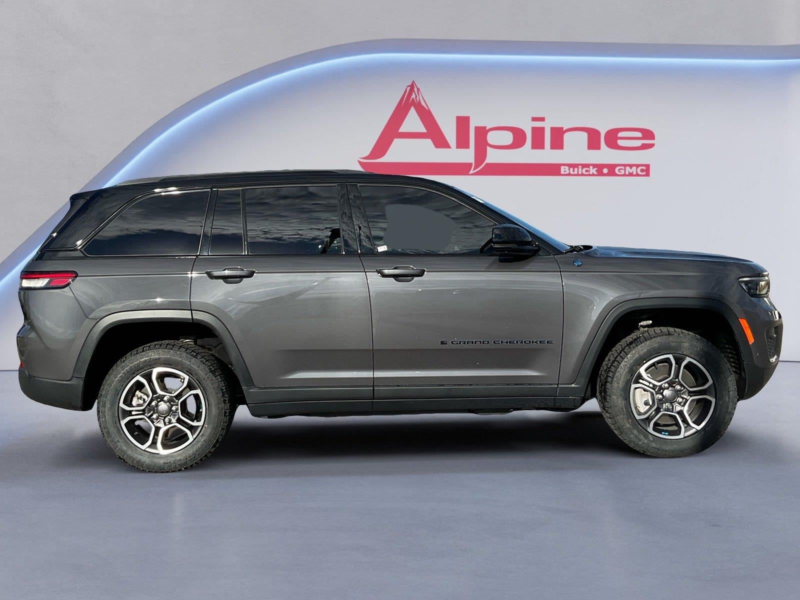 2023 Jeep Grand Cherokee 4xe Trailhawk