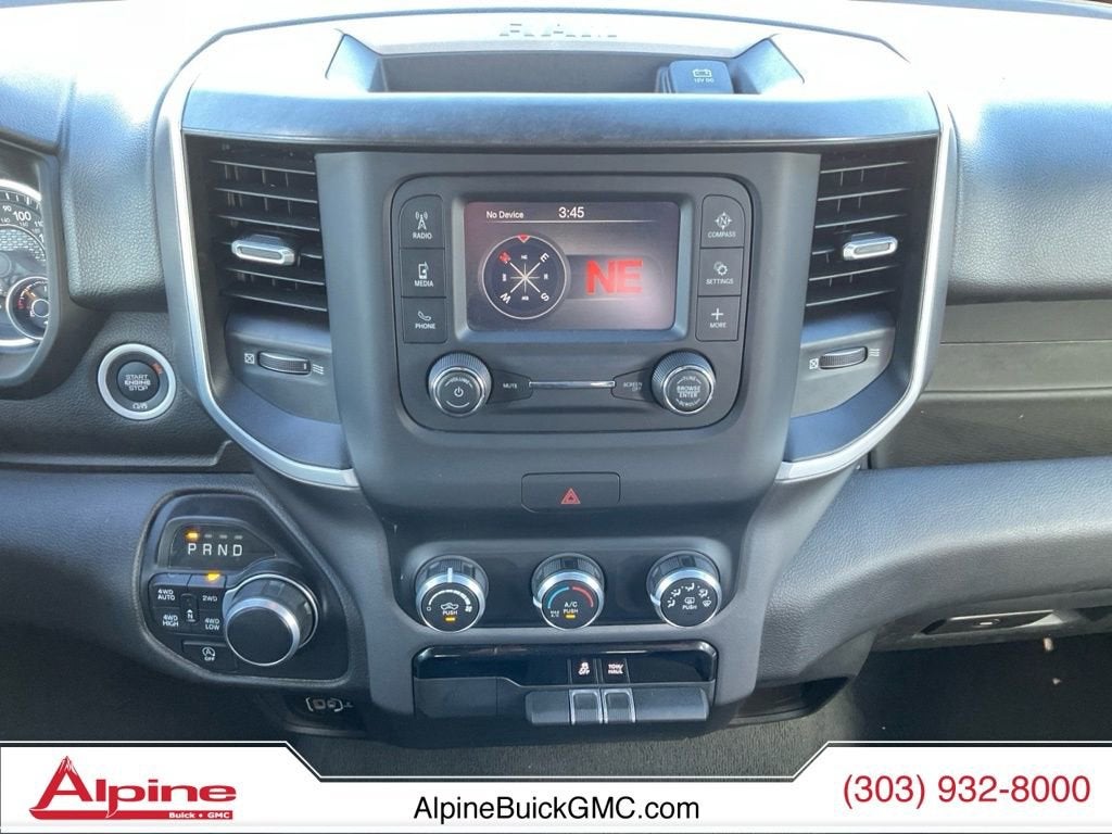 2022 RAM 1500 Big Horn Quad Cab 4x4 6'4" Box