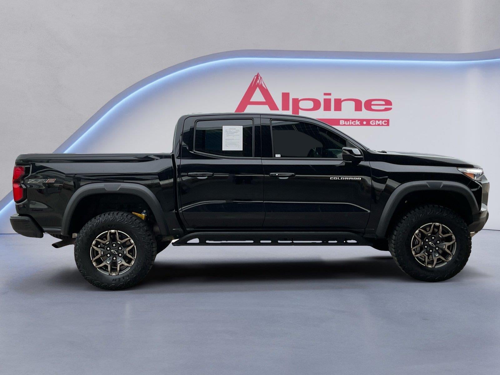 2024 Chevrolet Colorado ZR2 - Photo 6