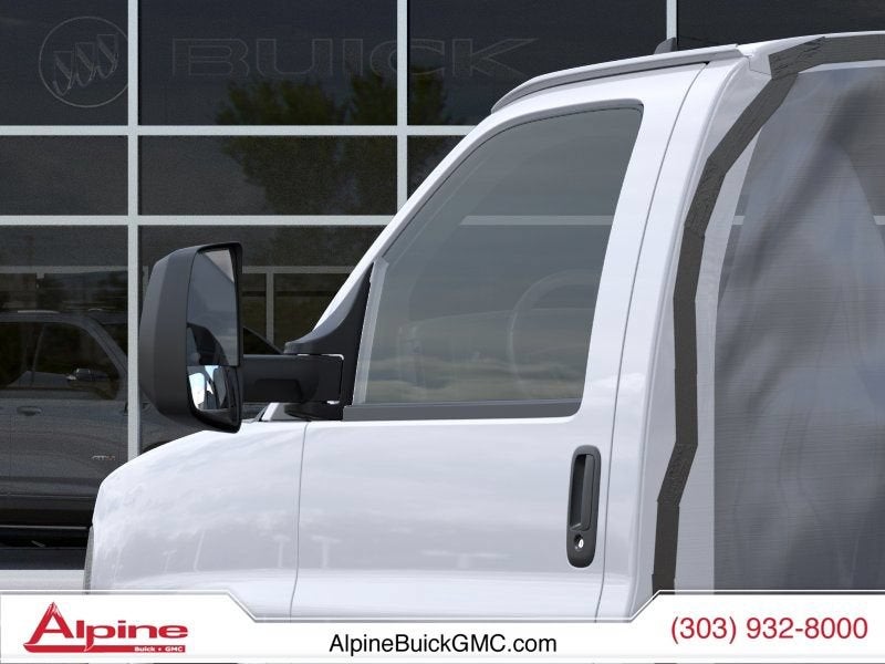 2025 GMC Savana Cutaway 3500 1WT