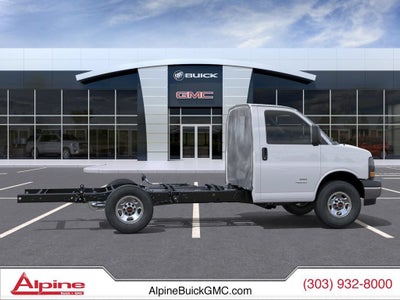 2025 GMC Savana Cutaway 3500 1WT