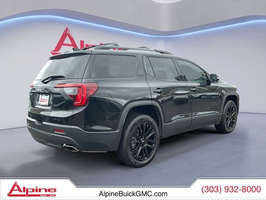 2023 GMC Acadia SLT