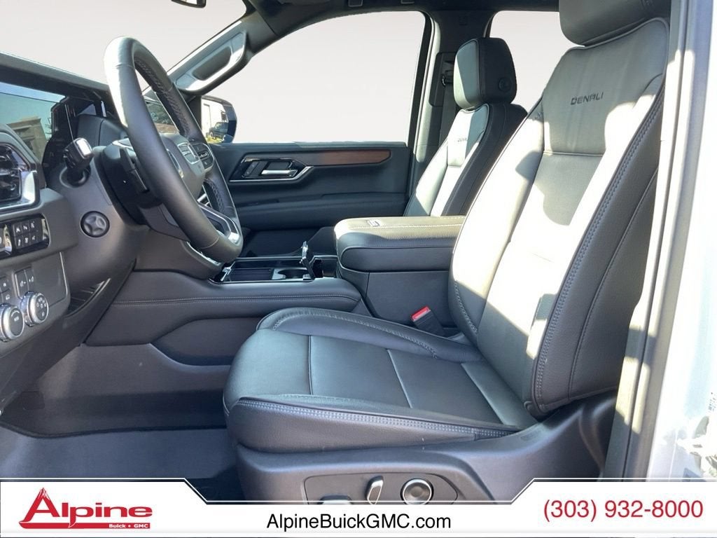 2025 GMC Yukon Denali