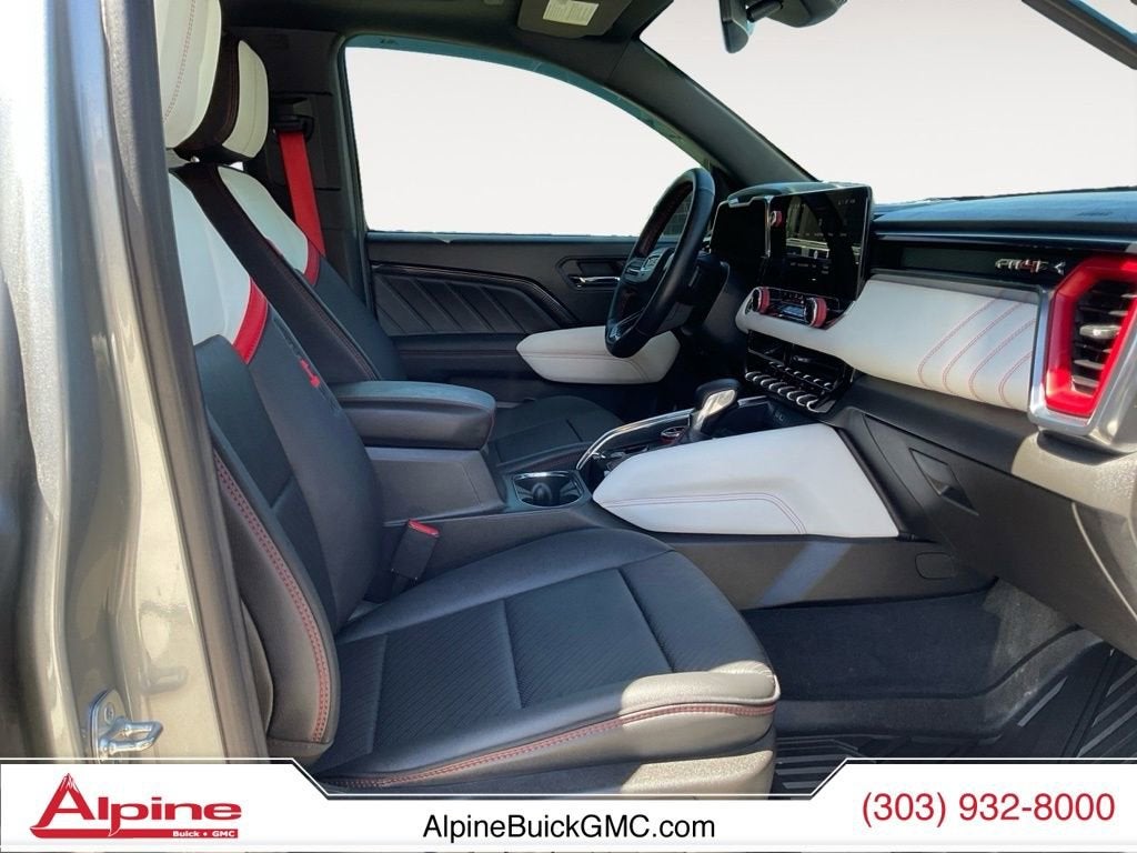 2025 GMC Canyon AT4
