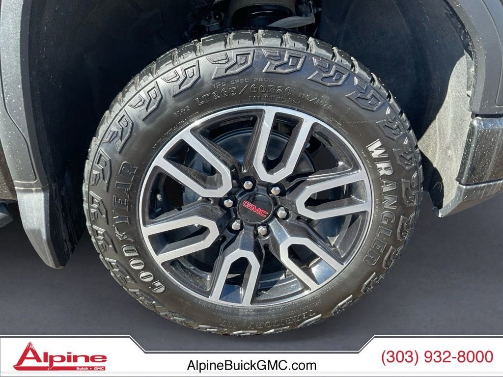 2025 GMC Sierra 1500 AT4