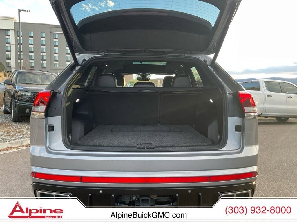 2024 Volkswagen Atlas Cross Sport 2.0T SEL Premium R-Line