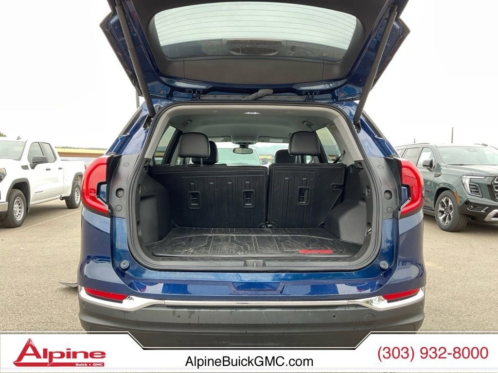 2023 GMC Terrain SLT