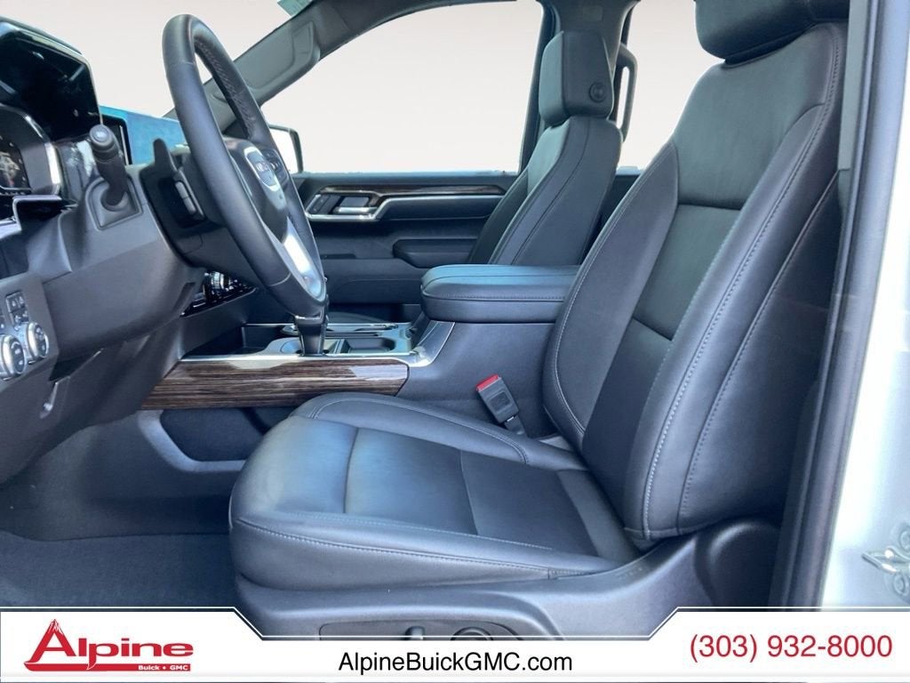 2025 GMC Sierra 1500 Elevation