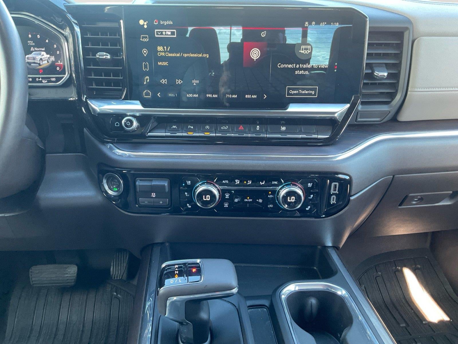 2024 GMC Sierra 1500 SLT - Photo 10