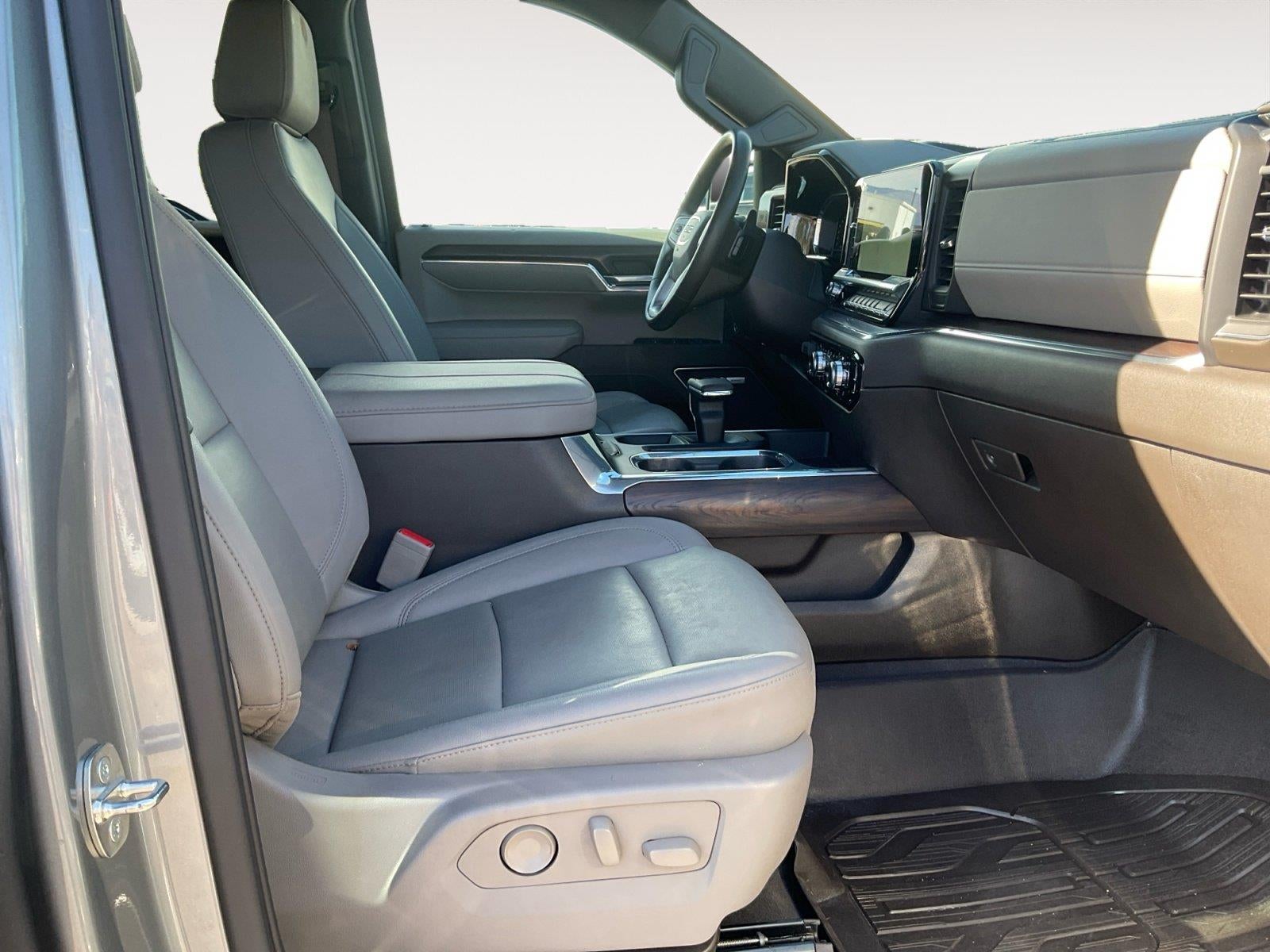 2024 GMC Sierra 1500 SLT - Photo 15