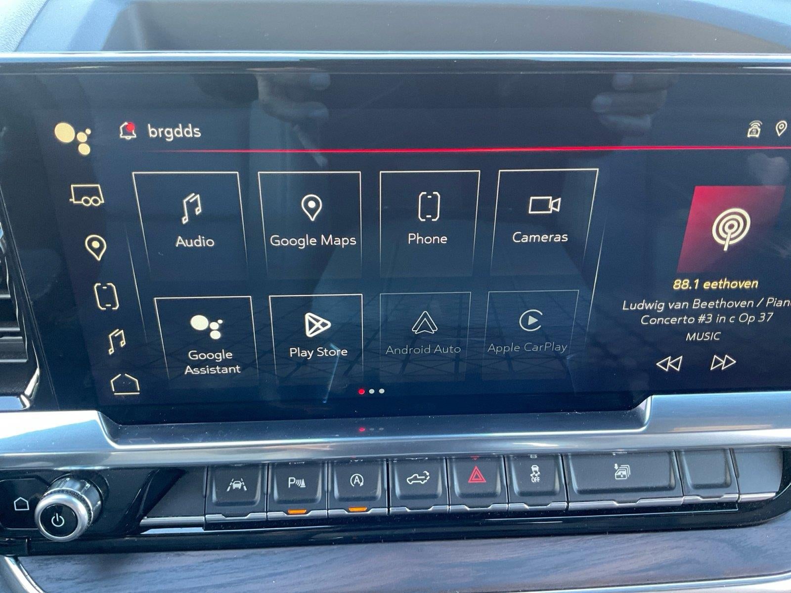 2024 GMC Sierra 1500 SLT - Photo 17