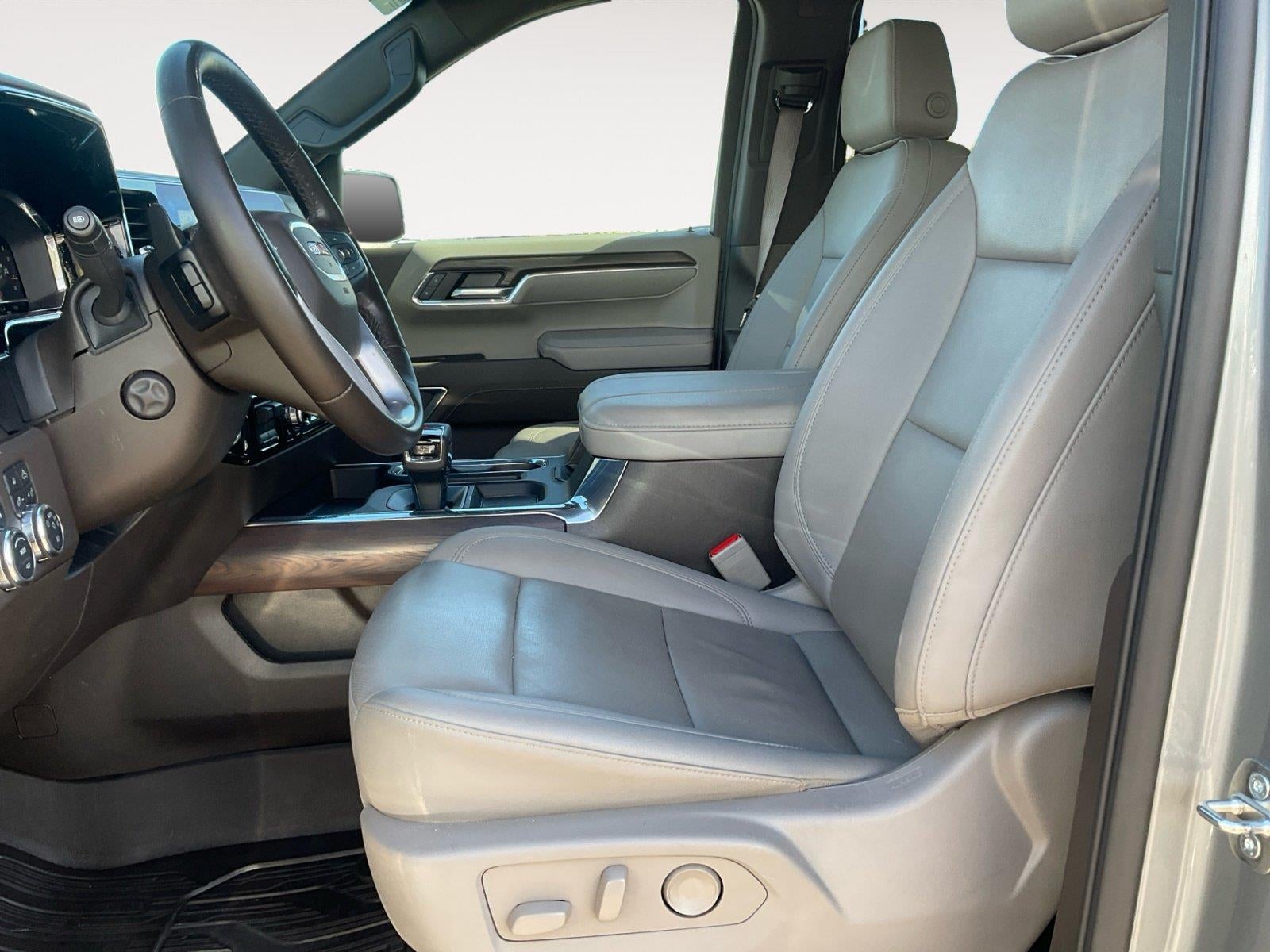 2024 GMC Sierra 1500 SLT - Photo 9