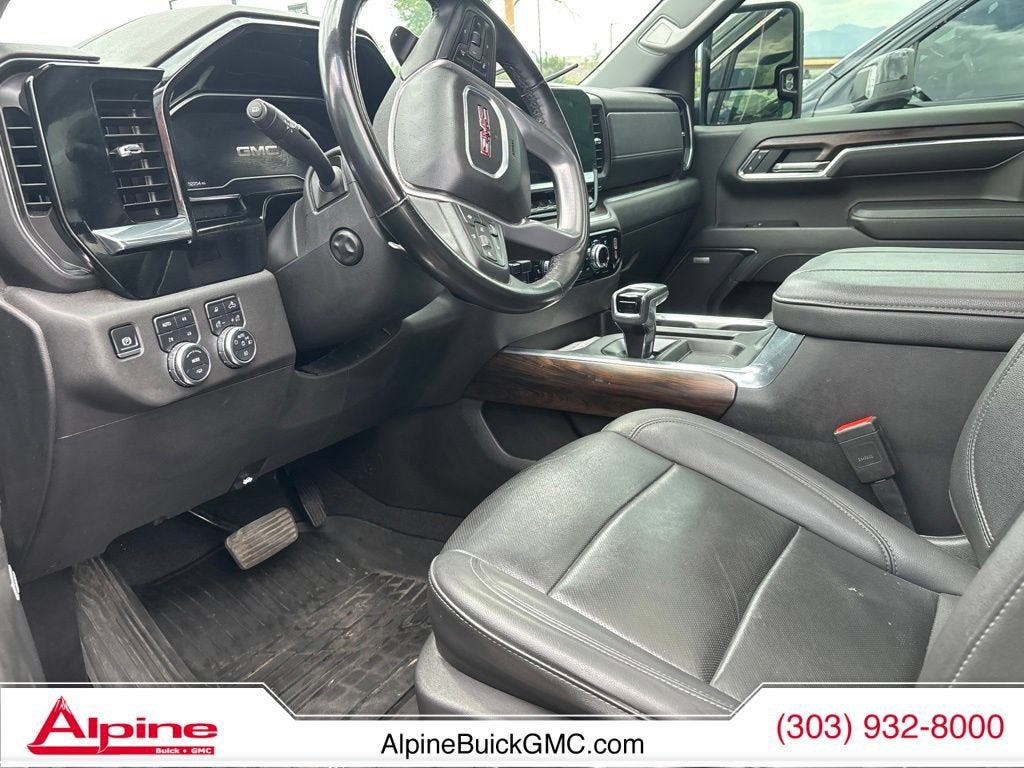 2024 GMC Sierra 1500 SLT