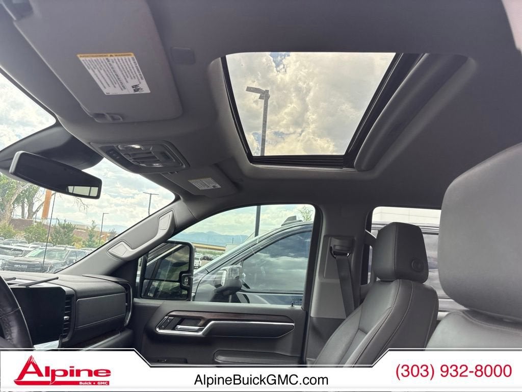2024 GMC Sierra 1500 SLT