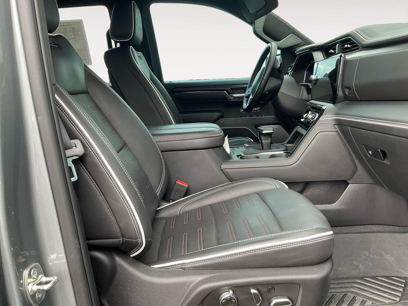 2025 GMC Sierra 1500 AT4X