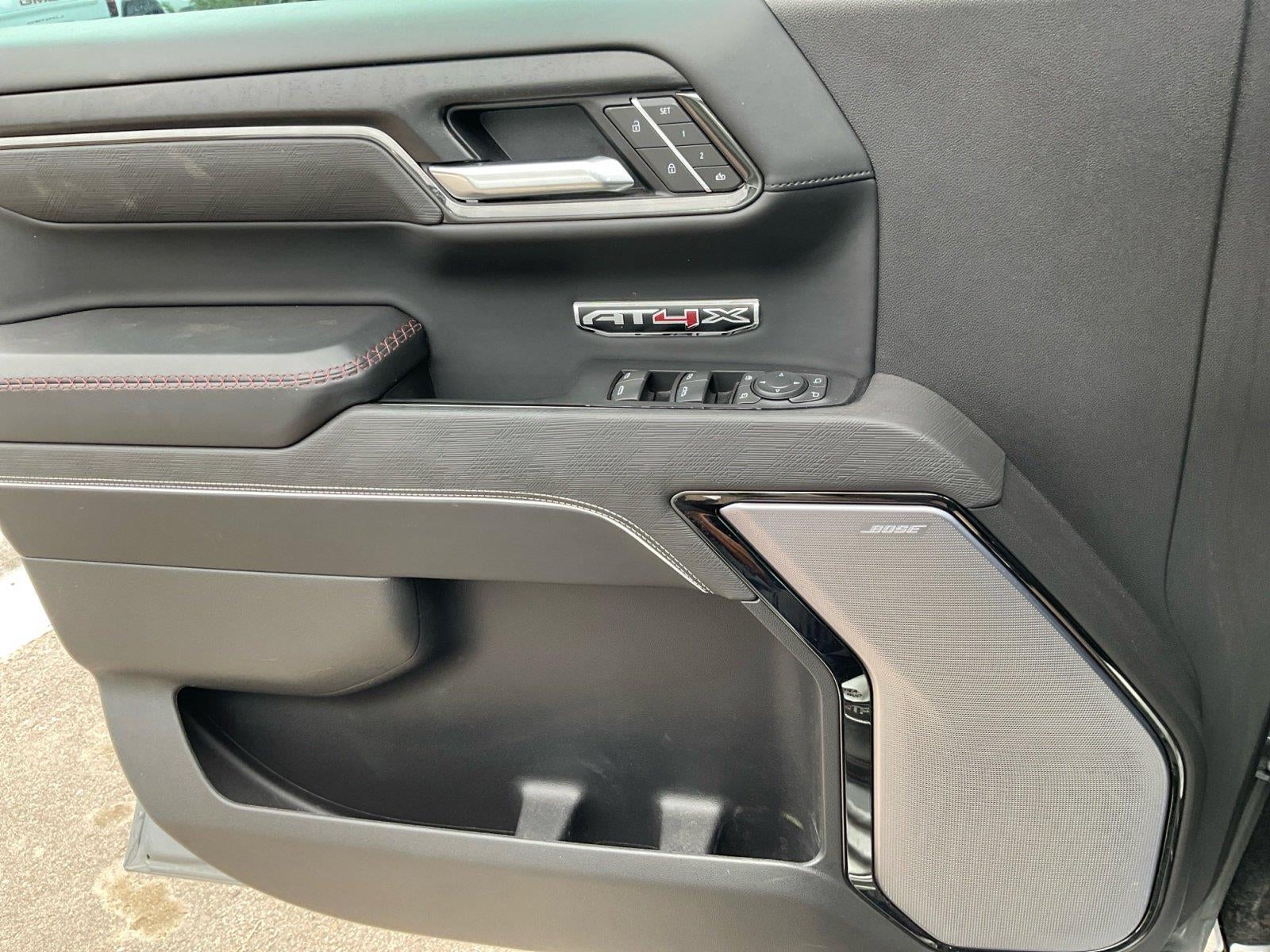 2025 GMC Sierra 1500 AT4X