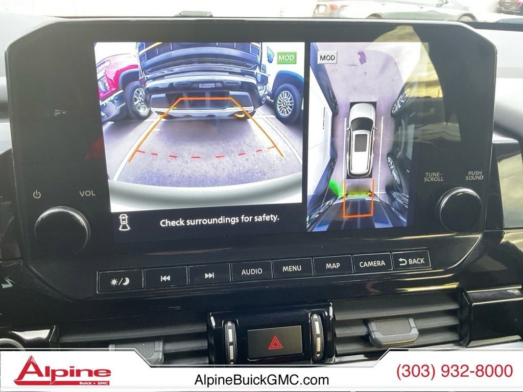 2022 Nissan Pathfinder SL 4WD