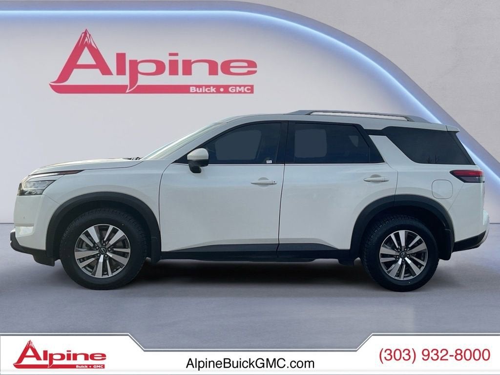 2022 Nissan Pathfinder SL 4WD