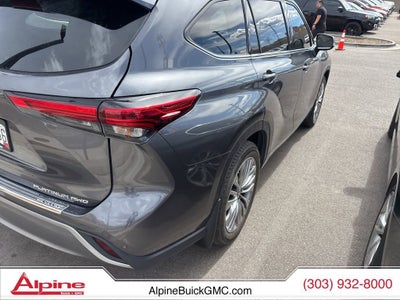 2022 Toyota Highlander Platinum