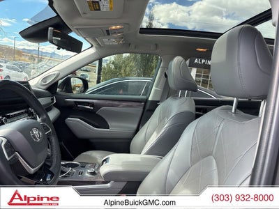 2022 Toyota Highlander Platinum