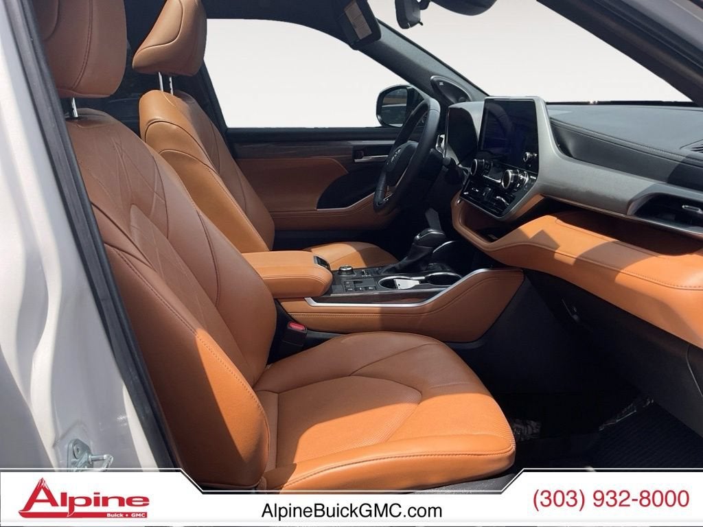 2025 Toyota Highlander Platinum