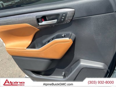 2025 Toyota Highlander Platinum