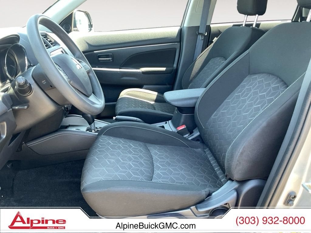 2025 Mitsubishi Outlander Sport S