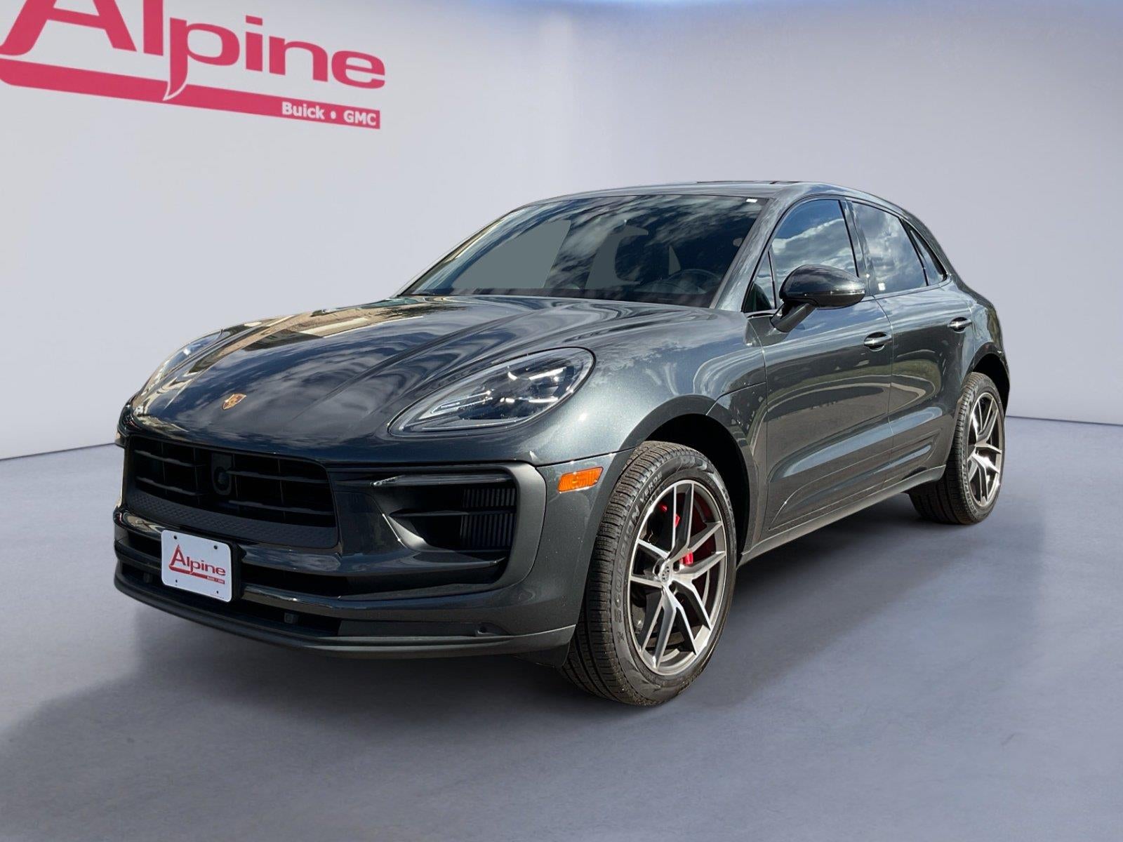 2023 Porsche Macan