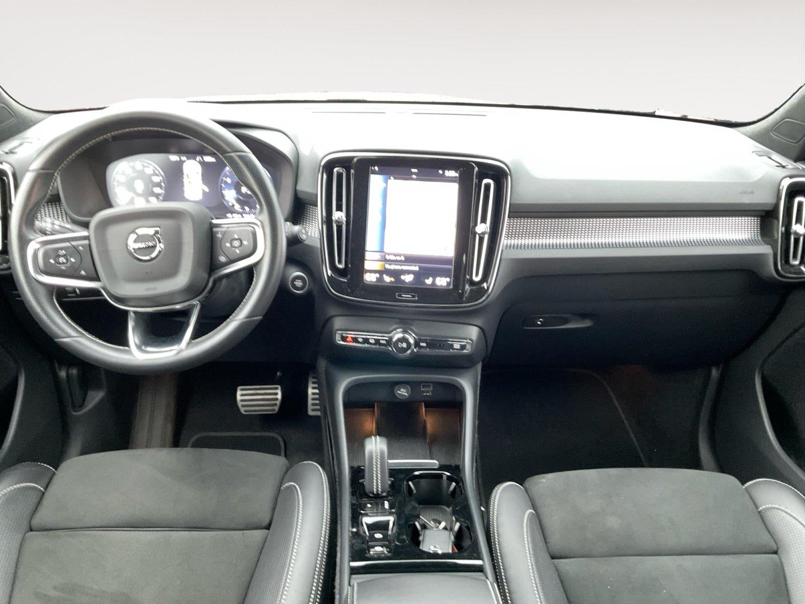 2021 Volvo XC40 R-Design