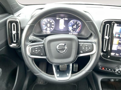 2021 Volvo XC40 R-Design