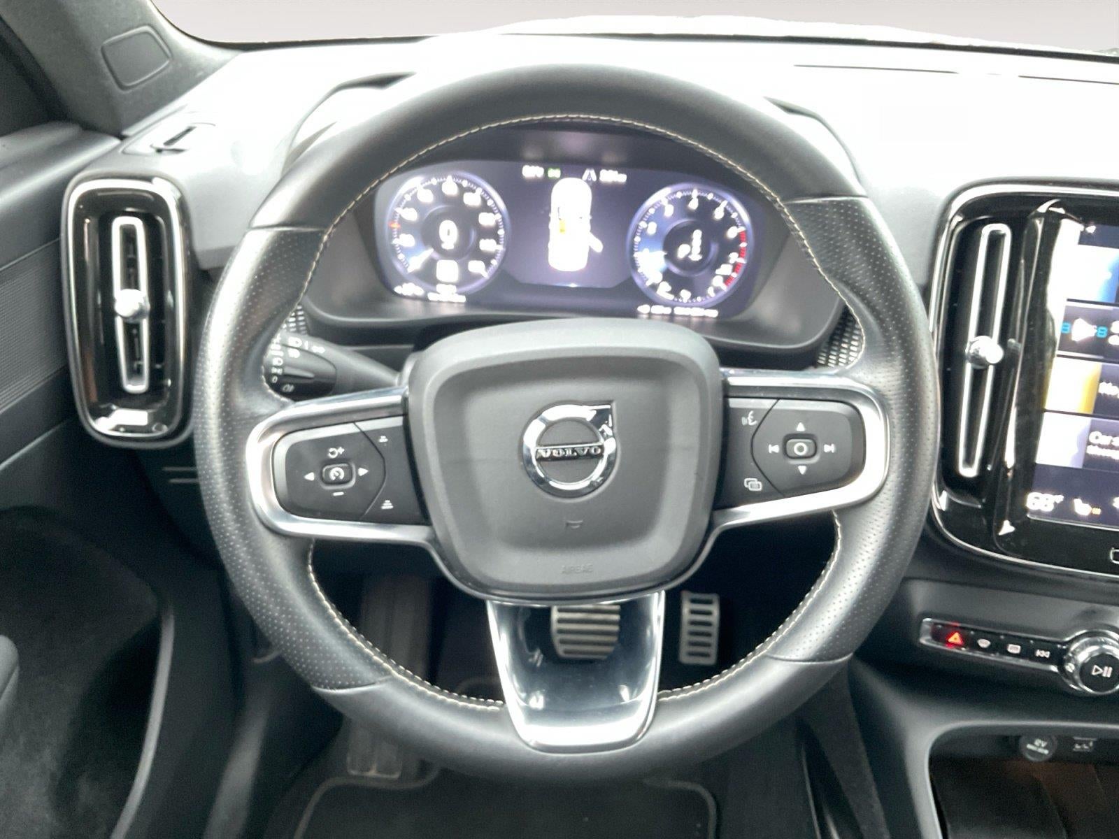 2021 Volvo XC40 R-Design