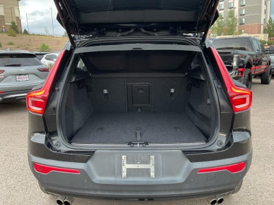 2021 Volvo XC40 R-Design