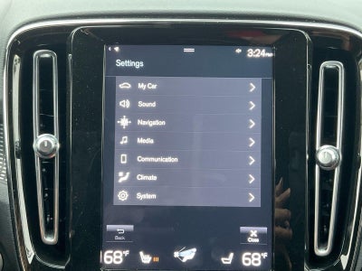 2021 Volvo XC40 R-Design