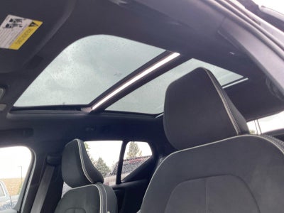 2021 Volvo XC40 R-Design