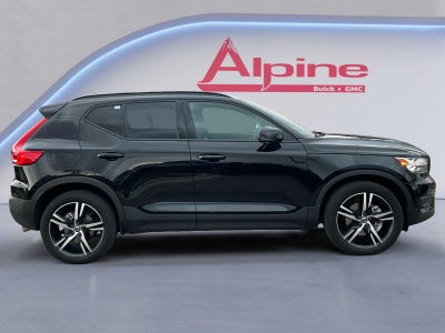 2021 Volvo XC40 R-Design