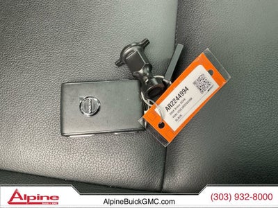 2024 Volvo XC40 B5 Plus Dark Theme