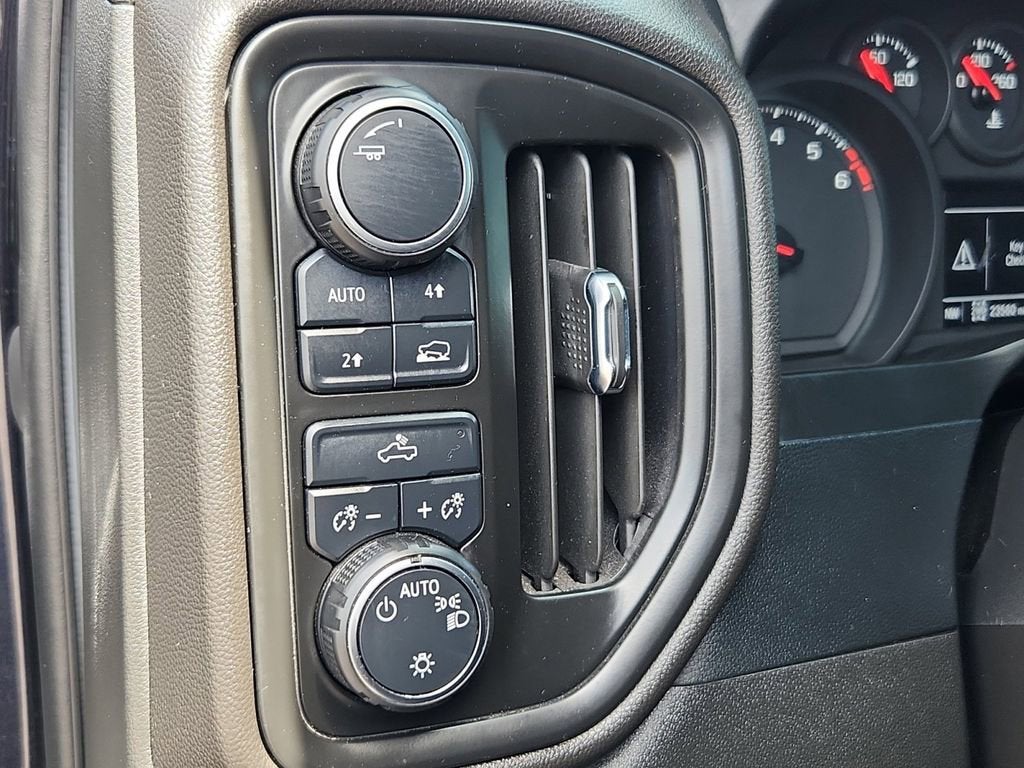 2023 Chevrolet Silverado 1500 Custom