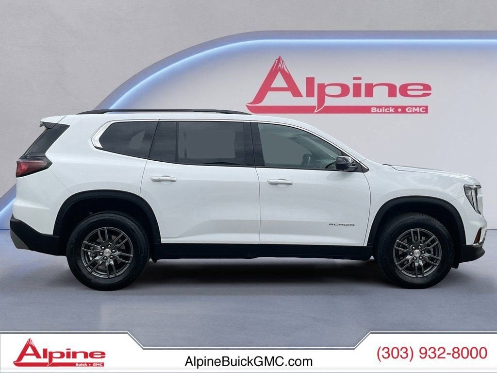 2025 GMC Acadia Elevation