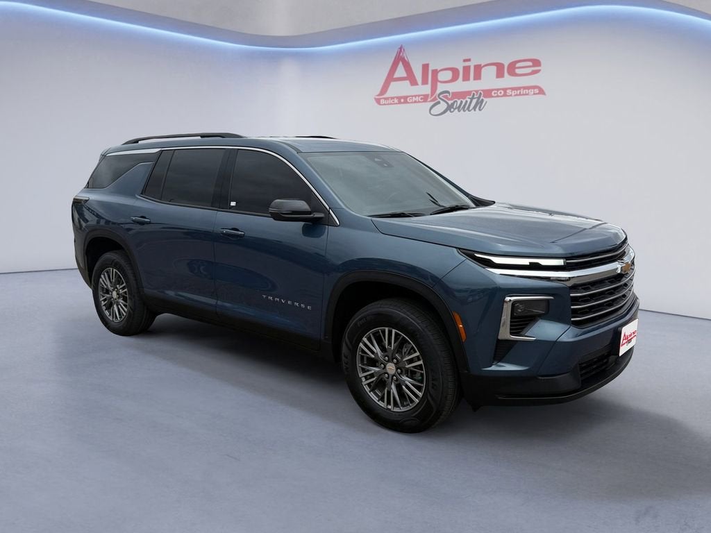 2025 Chevrolet Traverse LT