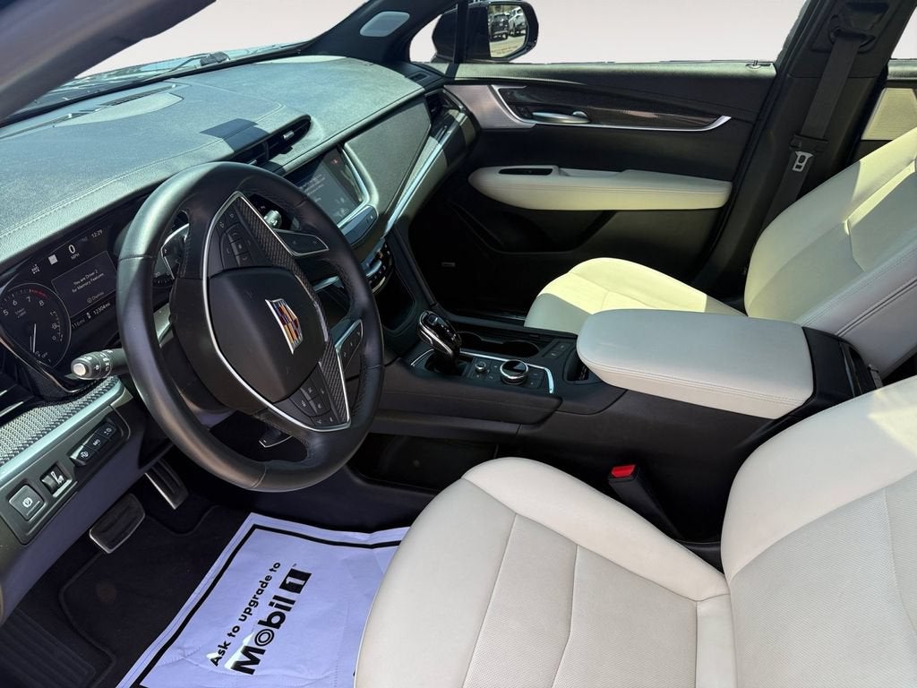 2025 Cadillac XT5 Sport
