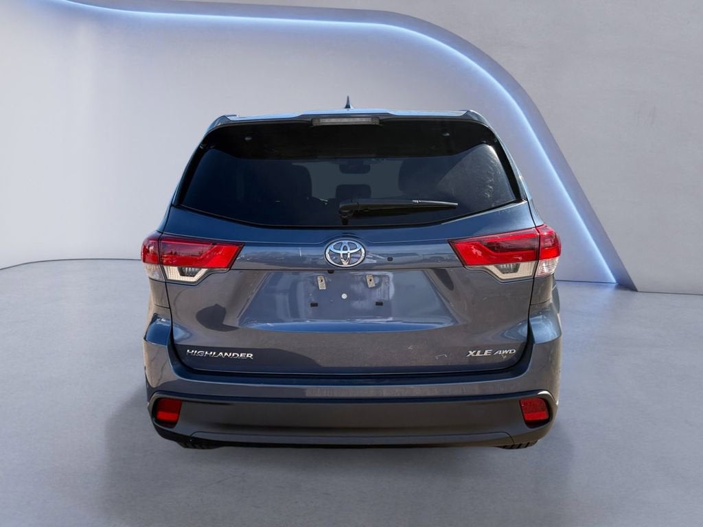 2018 Toyota Highlander SE