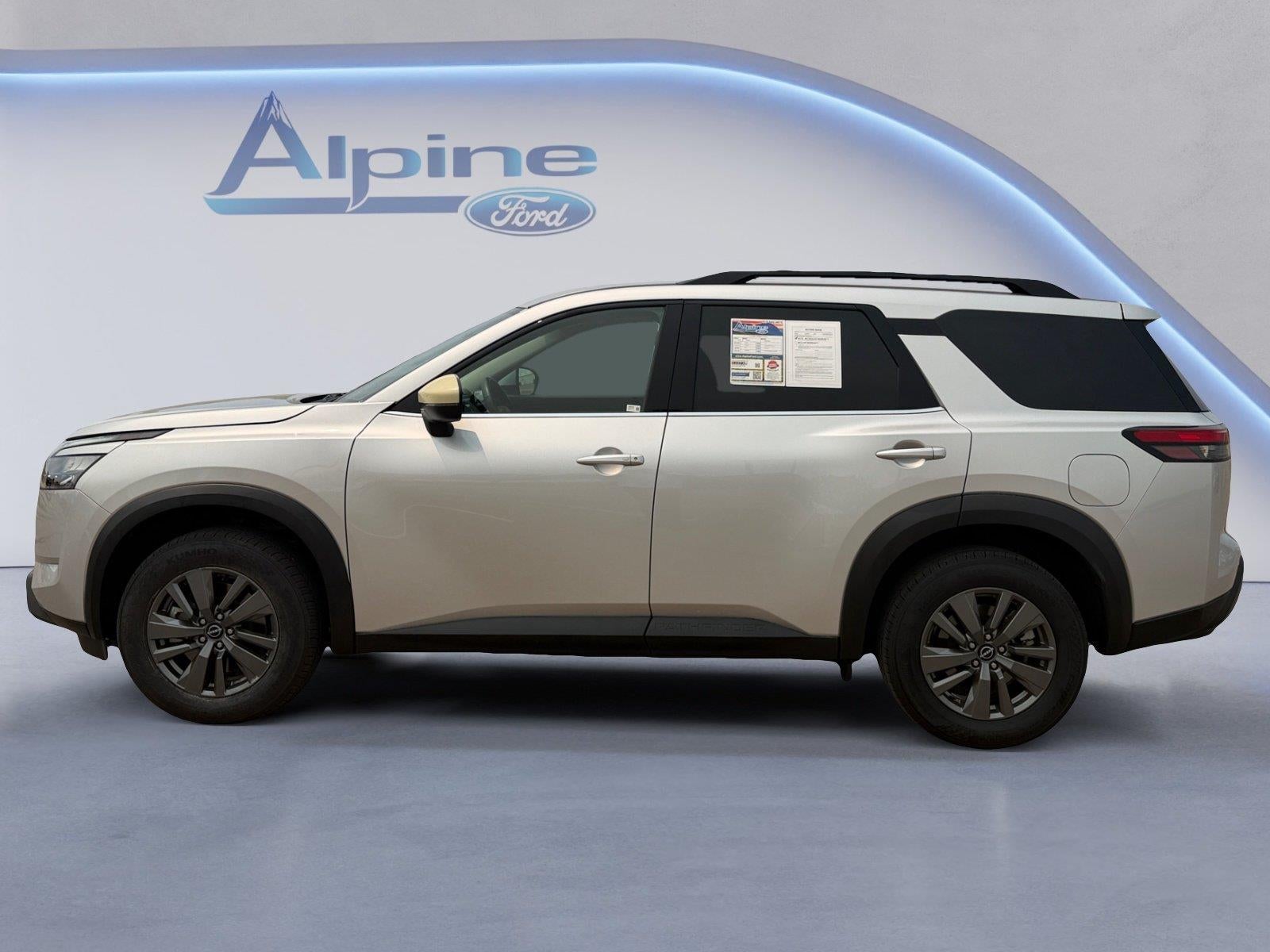 2025 Nissan Pathfinder SV
