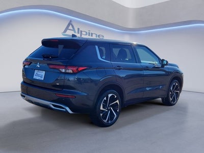 2024 Mitsubishi Outlander SE