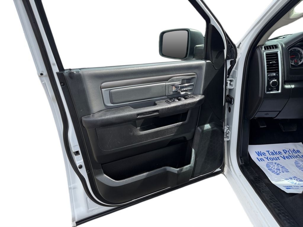 2024 RAM 1500 Classic SLT
