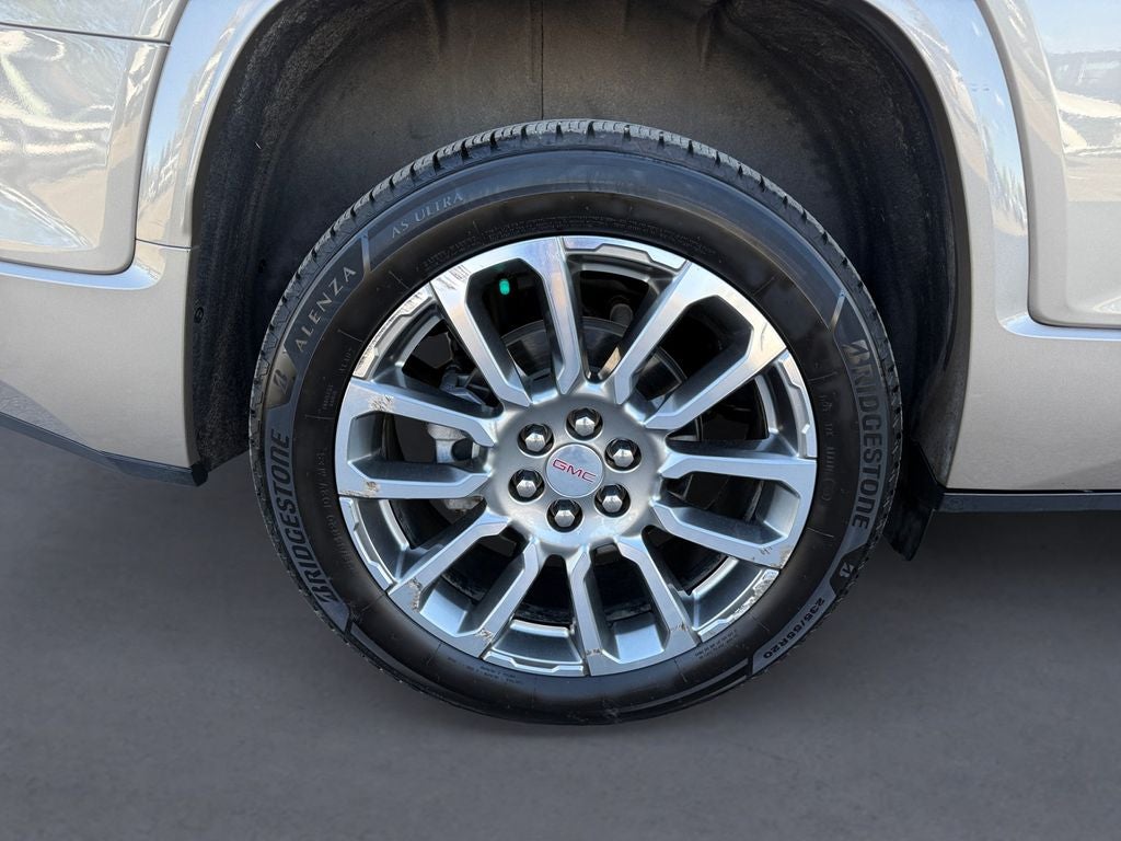 2022 GMC Acadia Denali