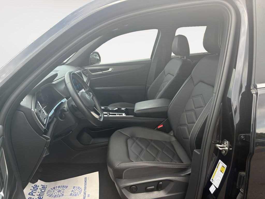 2025 Volkswagen Atlas Cross Sport 2.0T SE w/Technology