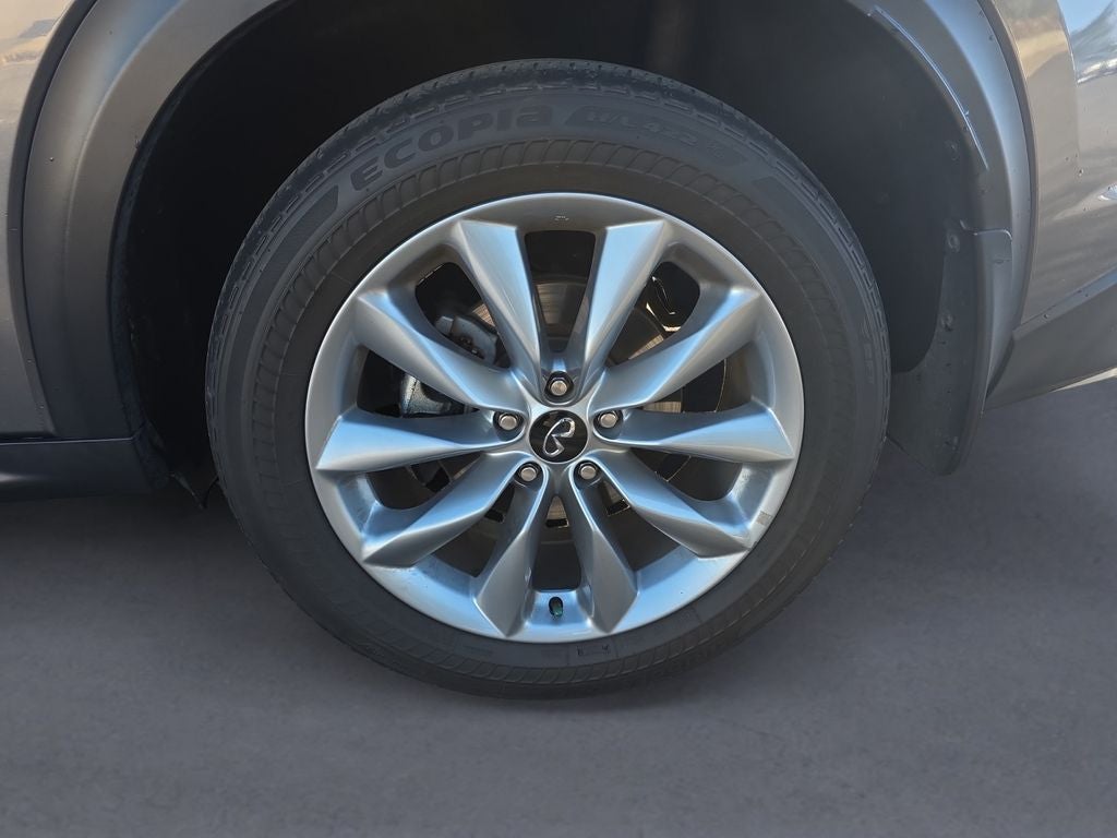 2022 INFINITI QX50 LUXE