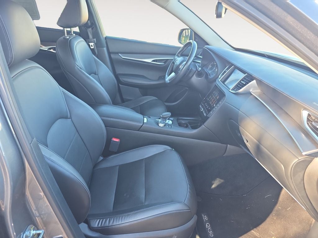 2022 INFINITI QX50 LUXE