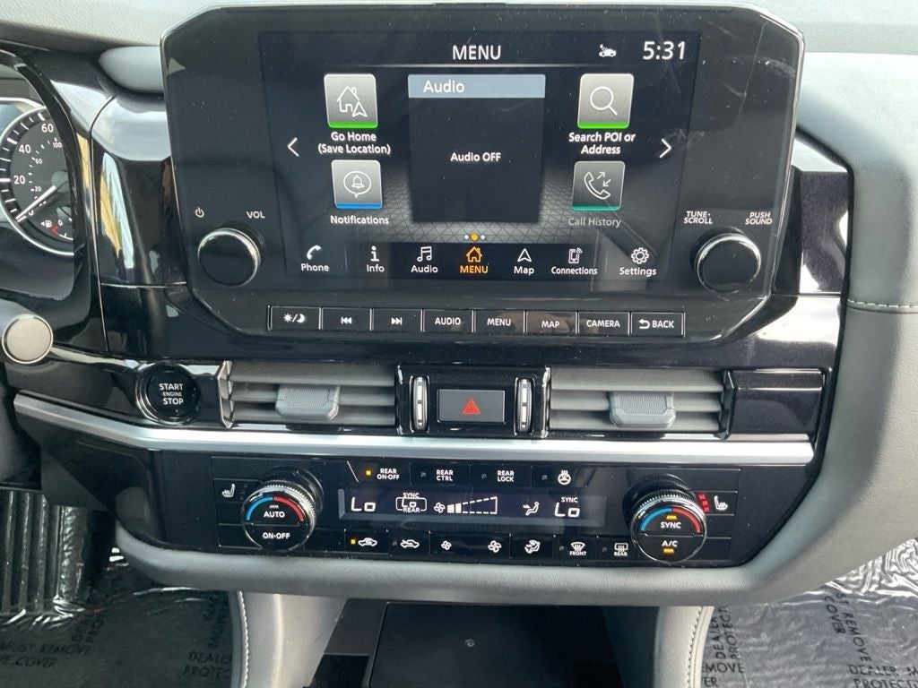 2025 Nissan Pathfinder SL
