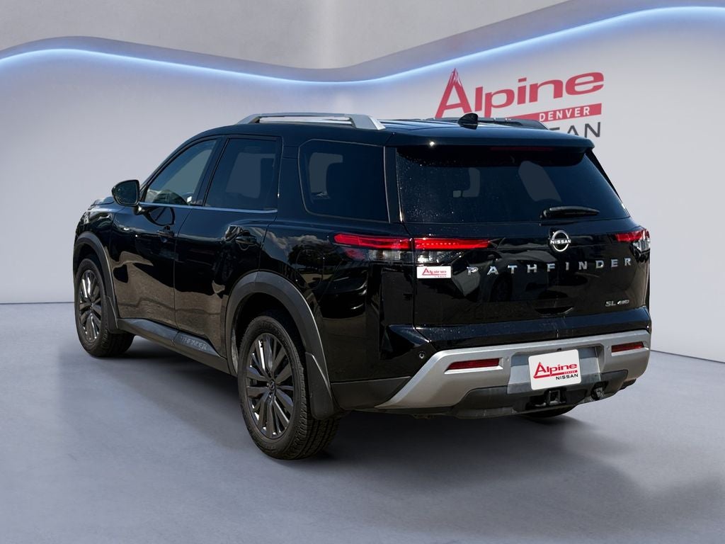 2024 Nissan Pathfinder SL
